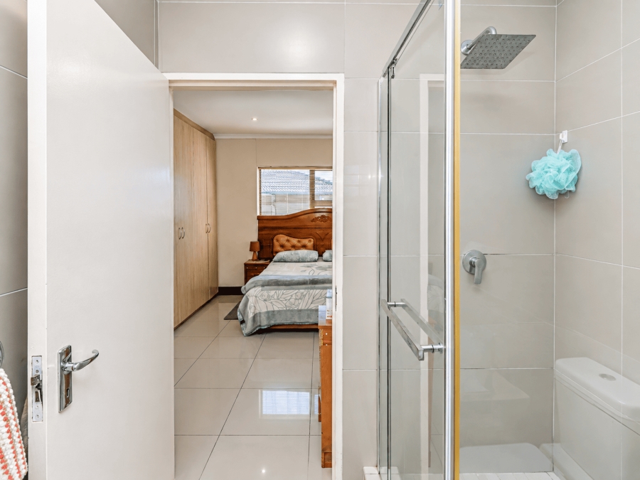 3 Bedroom Property for Sale in Protea Heights Western Cape